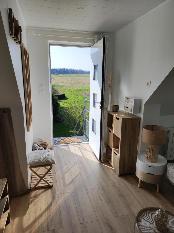 Studio Cosy Spacieux Lumineux Avec Terrasse Vezelois Exterior photo